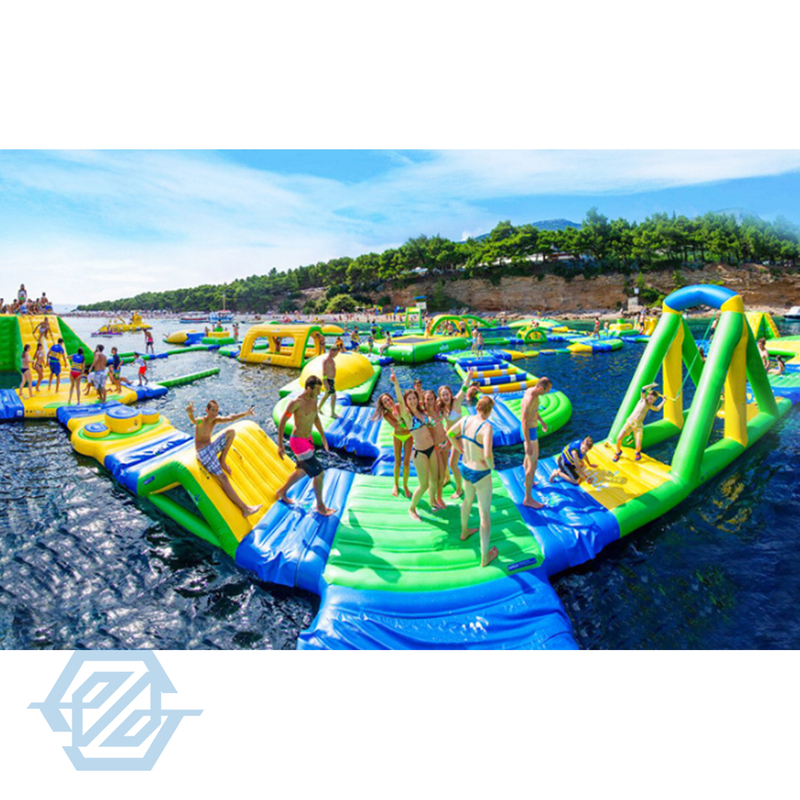 Parc d'attractions aquatique, parc aquatique flottant gonflable, parc de d&eacute;fi aquatique g&eacute;ant 