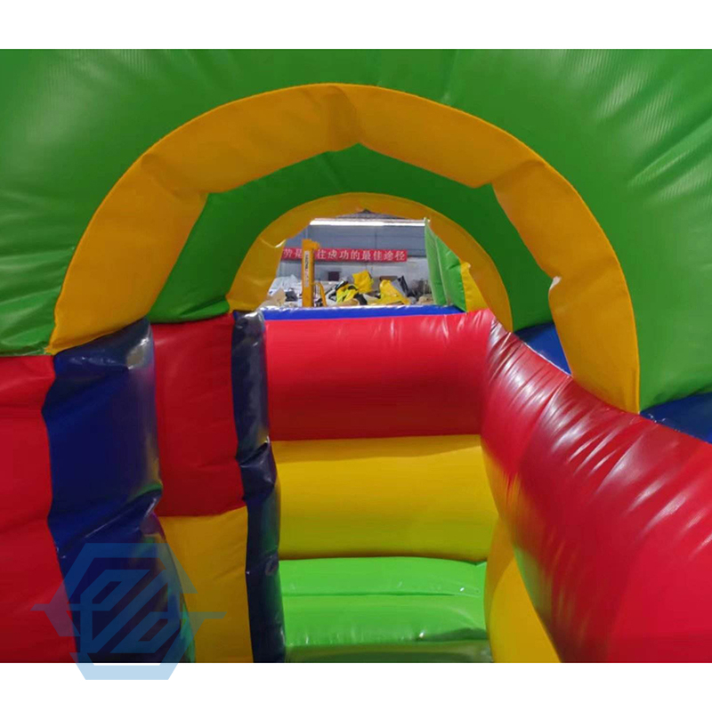 Obst&aacute;culo inflable Couerse Bouce House con tobog&aacute;n para ni&ntilde;os