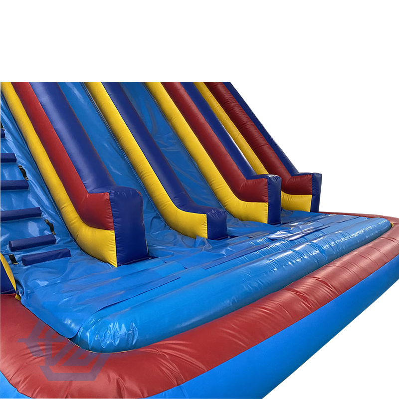 Aufblasbare zweispurige Wasserrutsche mit Pool f&uuml;r Kinder