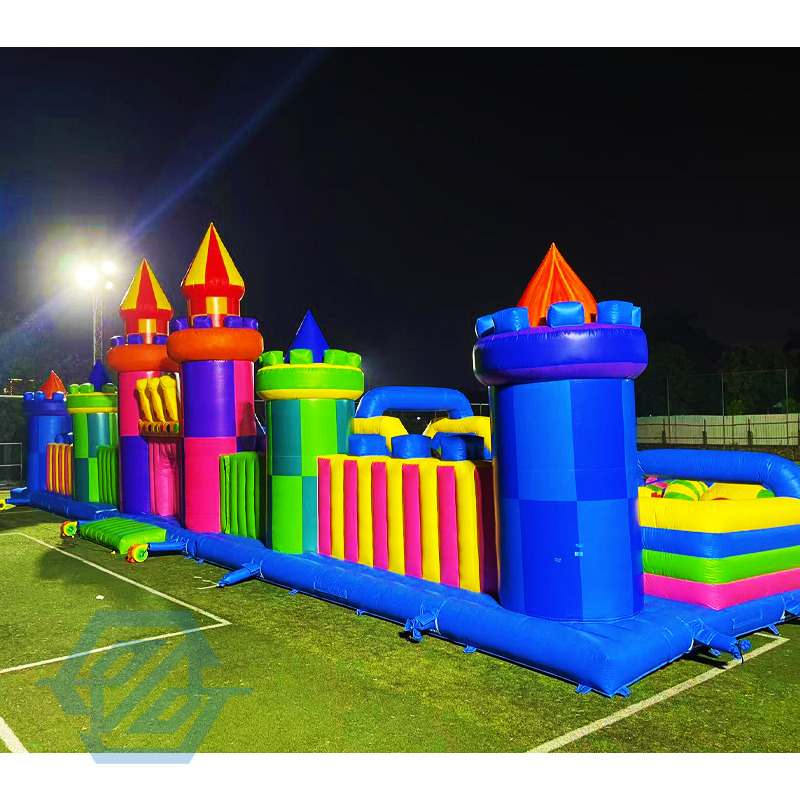  Parco giochi gonfiabile con scivolo da arrampicata in vendita