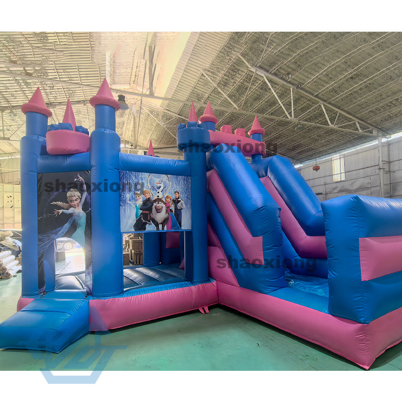 Casa inflable comercial de rebote con tema congelado con tobog&aacute;n