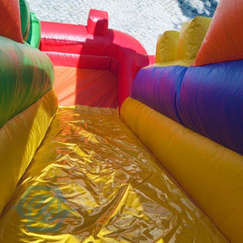 Zestaw podw&oacute;jnych zjeżdżalni dla dzieci nadmuchiwanych blok&oacute;w na świeżym powietrzu