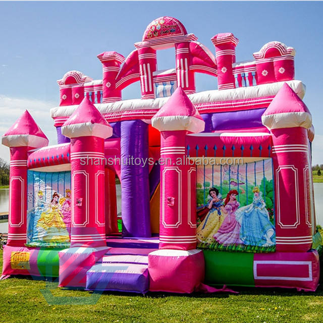 &iquest;Se puede mojar la casa inflable?